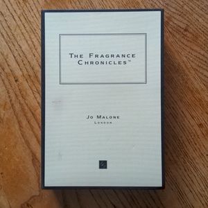 Jo Malone 'The Fragrance Chronicles' (The Story of Amber & Lavender)